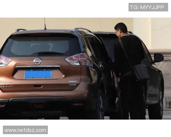 中国足球球星豪车大曝光 盘点顶级球员座驾及其奢华生活方式